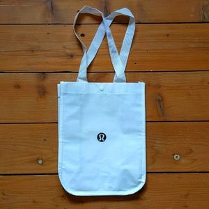 1-**FREE ADD ON LULULEMON MINI TOTE BAG**